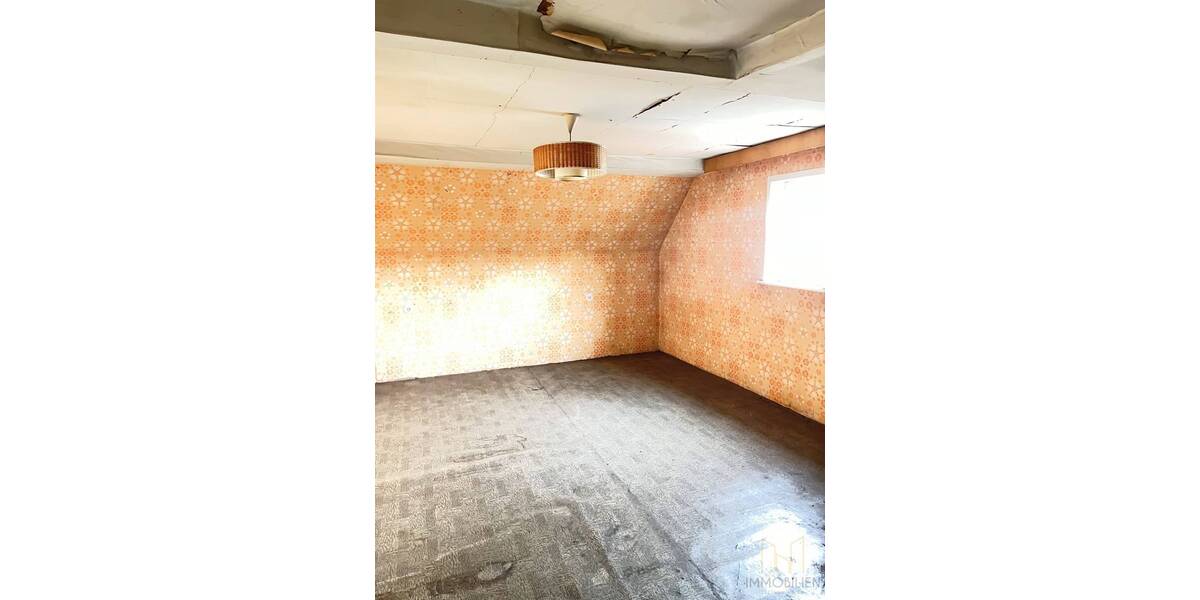 Einfamilienhaus Uhlstädt-Kirchhasel Uhlstädt - 6 Zimmer, 187 m&sup2;, 75.000&euro; | Angebot:25773115