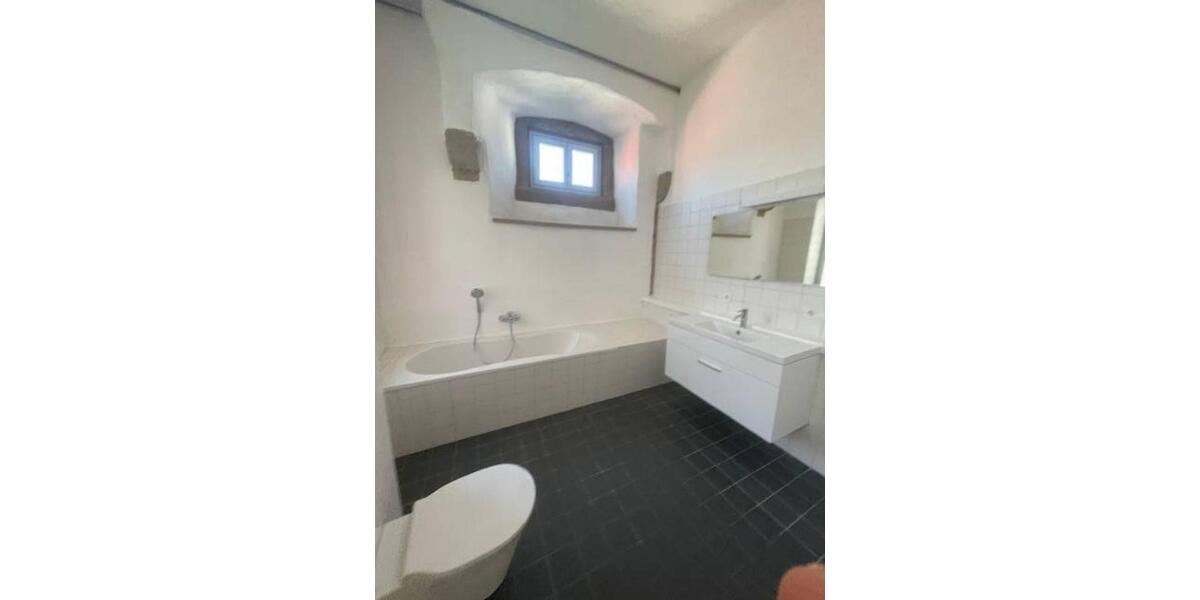 Etagenwohnung Erfurt - 2 Zimmer, 100 m&sup2;, 1.400&euro; | Angebot:24564940