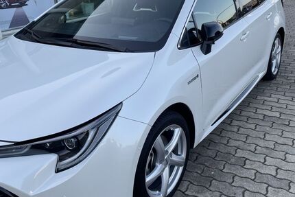 Toyota Corolla 127.000 km 21.800 &euro; Kölleda OT Burgwenden 99625