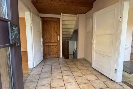 Haus Am Ettersberg - 6 Zimmer, 220 m&sup2;, 96.900&euro; | Angebot:25783756