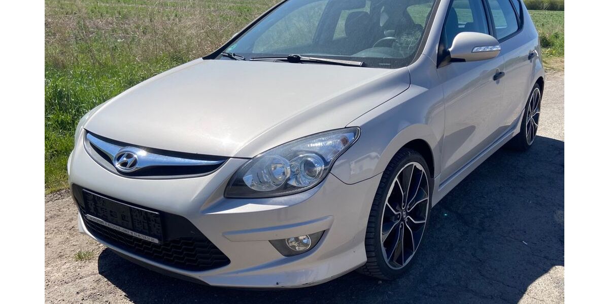Hyundai i30 182.000 km 3.000 &euro; Erfurt 99086