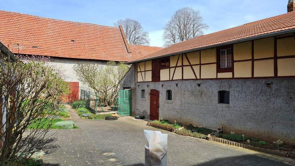 Bauernhaus, Landhaus Kölleda Großmonra - 8 Zimmer, 218 m&sup2;, 199.000&euro; | Angebot:25687052