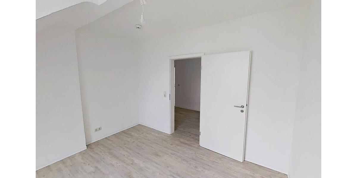 Dachgeschoßwohnung Erfurt Johannesplatz - 3 Zimmer, 72 m&sup2;, 648&euro; | Angebot:26647239