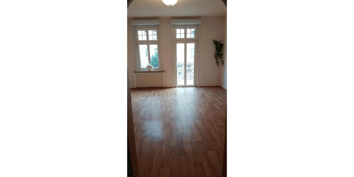 Etagenwohnung Jena - 2 Zimmer, 63 m&sup2;, 700&euro; | Angebot:26645944