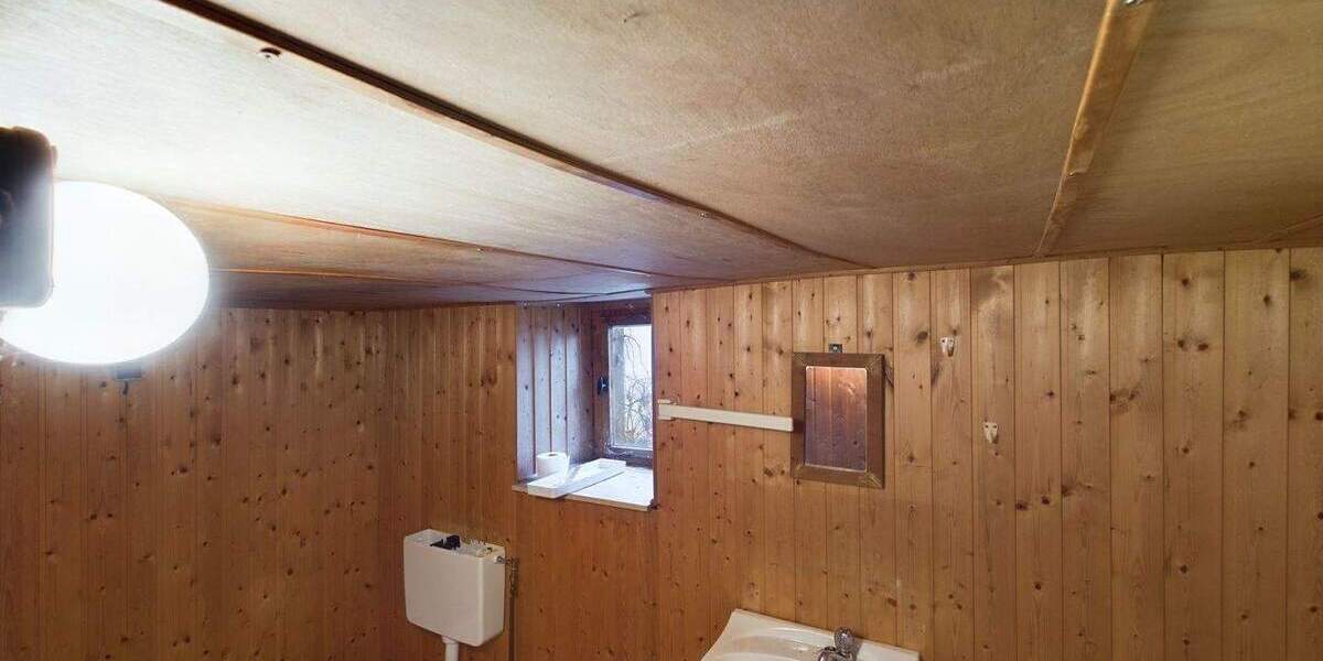 Einfamilienhaus Am Ettersberg Vippachedelhausen - 8 Zimmer, 160 m&sup2;, 75.000&euro; | Angebot:25679315