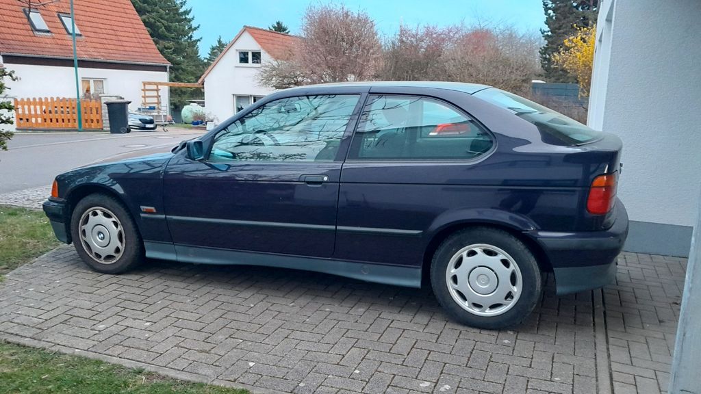 BMW 316 120.040 km 1.890 &euro; Erfurt 99094