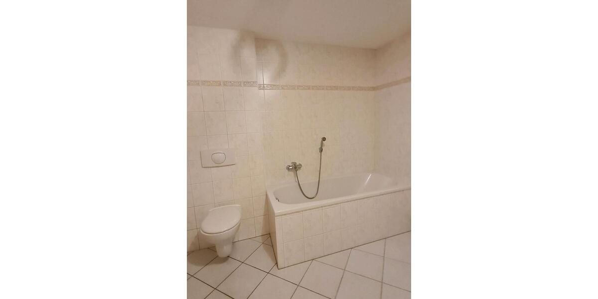 Erdgeschoßwohnung Kölleda - 3 Zimmer, 78 m&sup2;, 507&euro; | Angebot:26490549