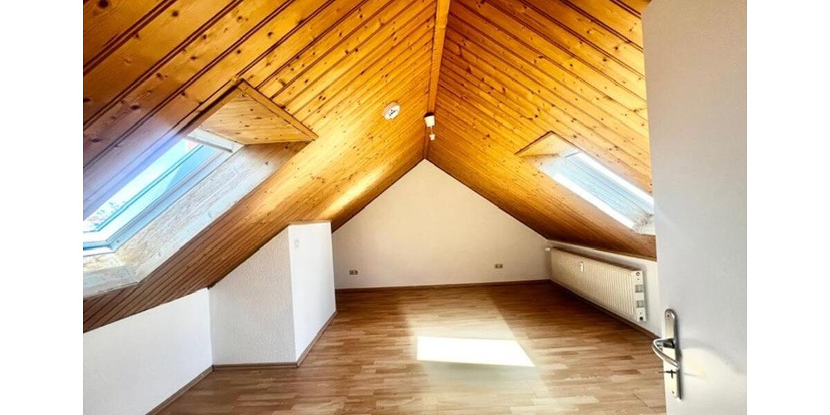 Dachgeschoßwohnung Erfurt Andreasvorstadt - 2.5 Zimmer, 82 m&sup2;, 725&euro; | Angebot:26476624