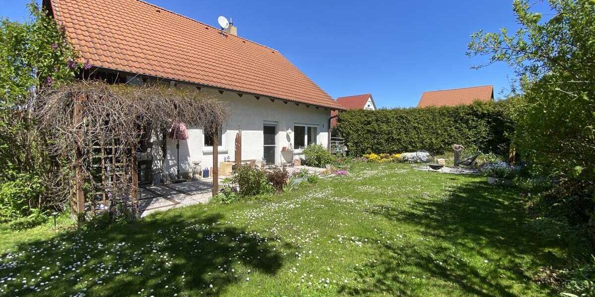 Einfamilienhaus Isseroda Isseroda - 7 Zimmer, 190 m&sup2;, 449.000&euro; | Angebot:26737772