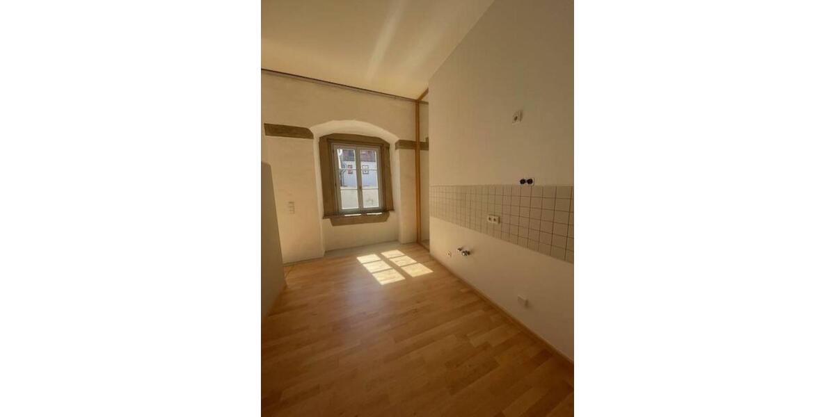 Etagenwohnung Erfurt - 2 Zimmer, 100 m&sup2;, 1.400&euro; | Angebot:24564940