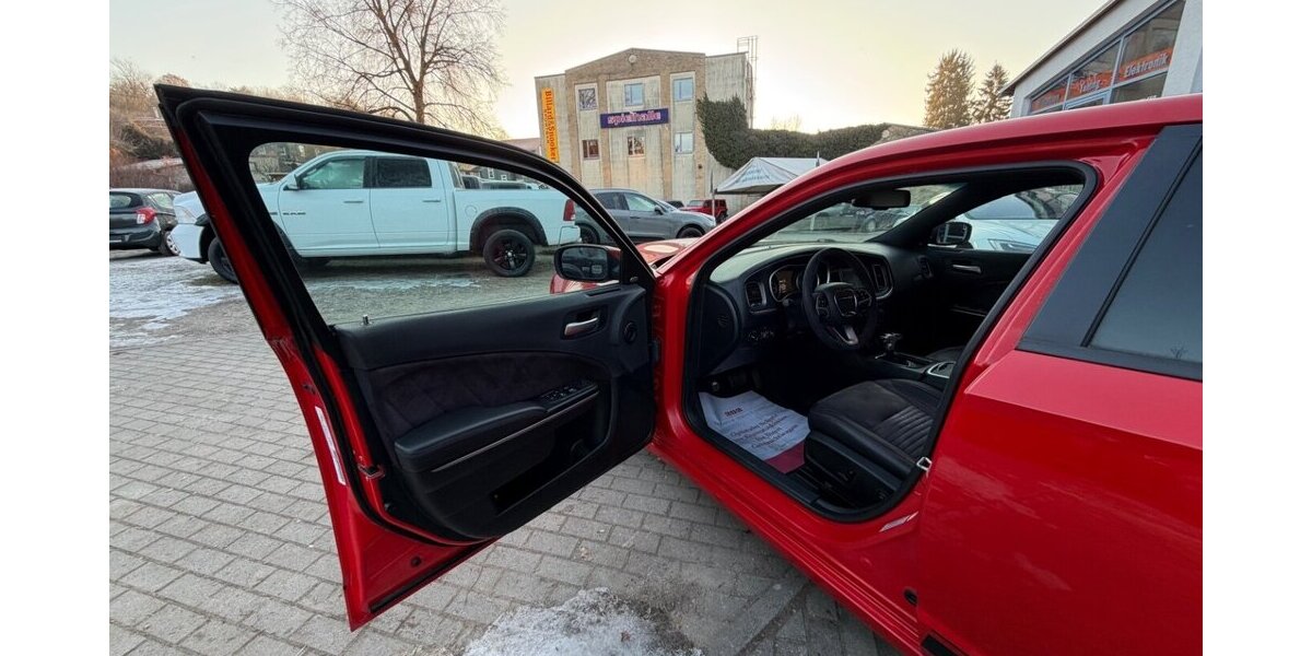 Dodge Charger 5.7 V8 HEMI R/T SRT 107.700 km 24.999 &euro; Rudolstadt 07407