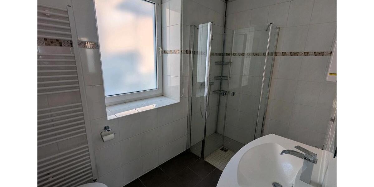 Erdgeschoßwohnung Apolda - 3.5 Zimmer, 95 m&sup2;, 100.000&euro; | Angebot:24517298