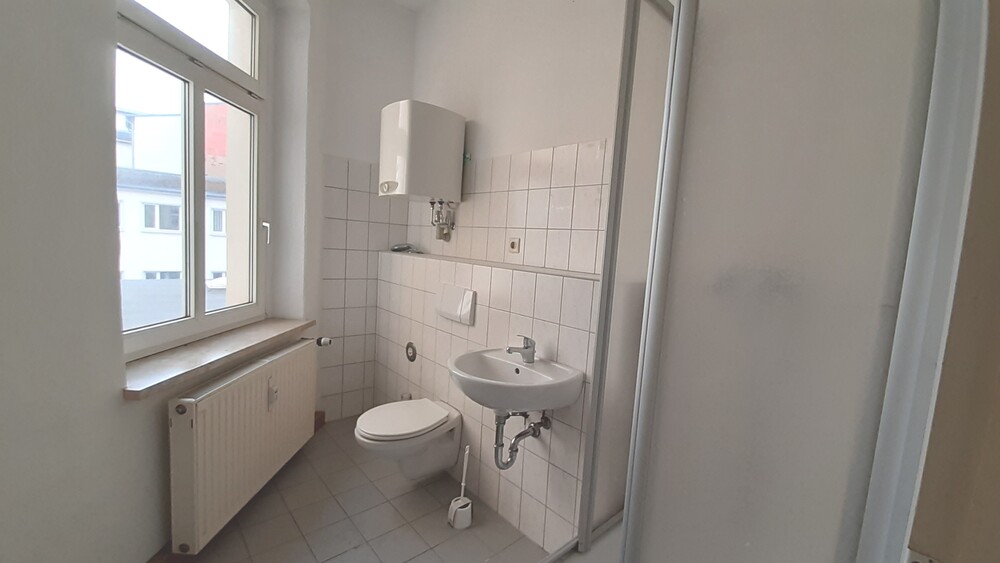 WG-Wohnung mit 4-Zimmern, 2.OG mit 2 Bädern und 2 Küchen in Gera - Etagenwohnung Jena Burgau | Angebot:14517896