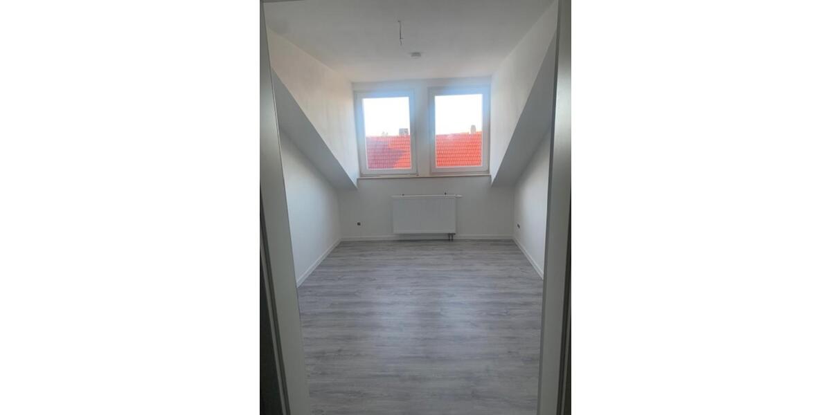 Dachgeschoßwohnung Apolda - 3 Zimmer, 92 m&sup2;, 810&euro; | Angebot:25540086
