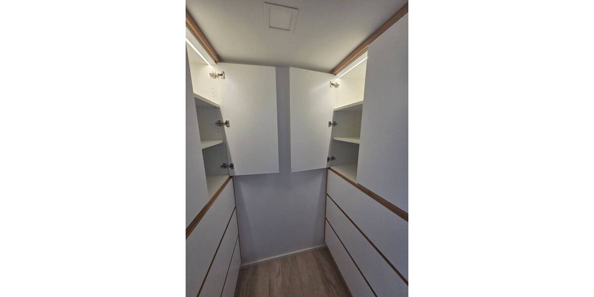 Etagenwohnung Erfurt Brühlervorstadt - 2 Zimmer, 76 m&sup2;, 1.170&euro; | Angebot:26643512