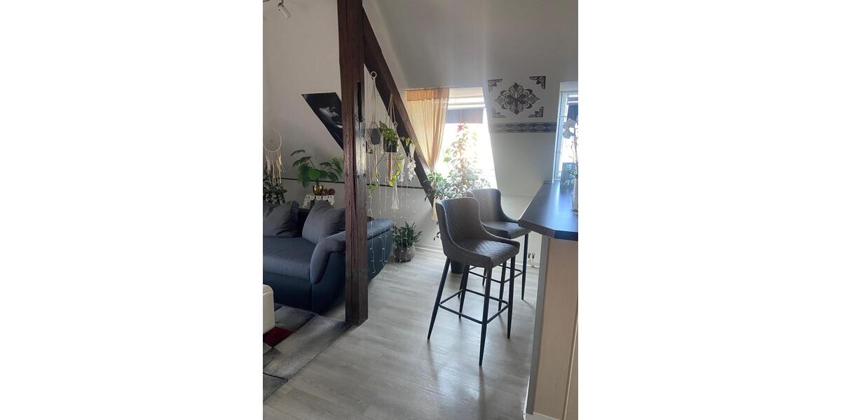 Dachgeschoßwohnung Sömmerda - 2.5 Zimmer, 39 m&sup2;, 502&euro; | Angebot:26593352