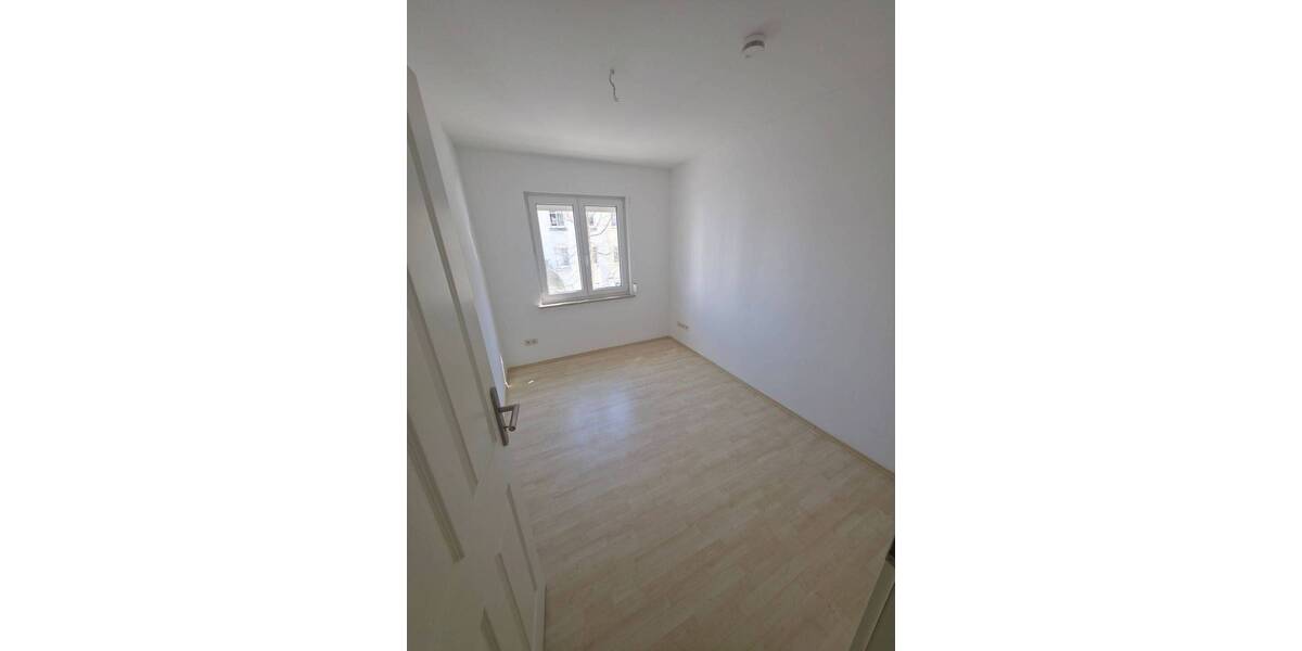 Etagenwohnung Jena Nord - 4 Zimmer, 88 m&sup2;, 1.000&euro; | Angebot:26188331