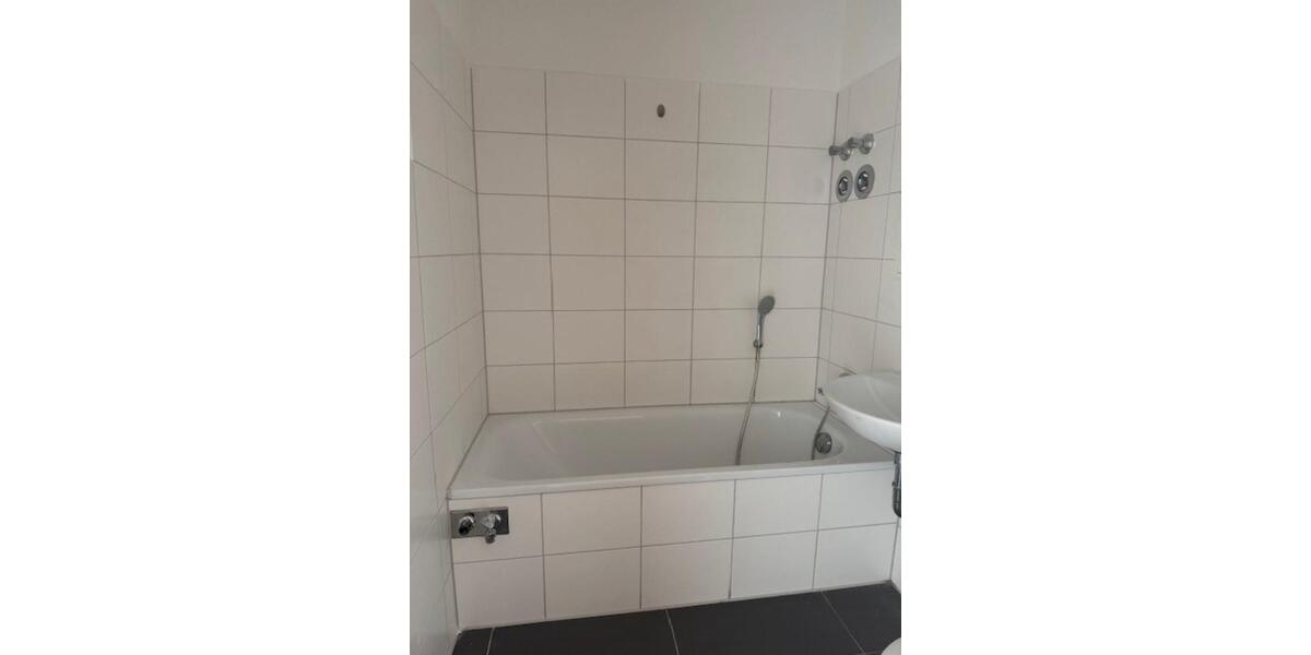 Etagenwohnung Blankenhain - 3 Zimmer, 52 m&sup2;, 285&euro; | Angebot:23778682