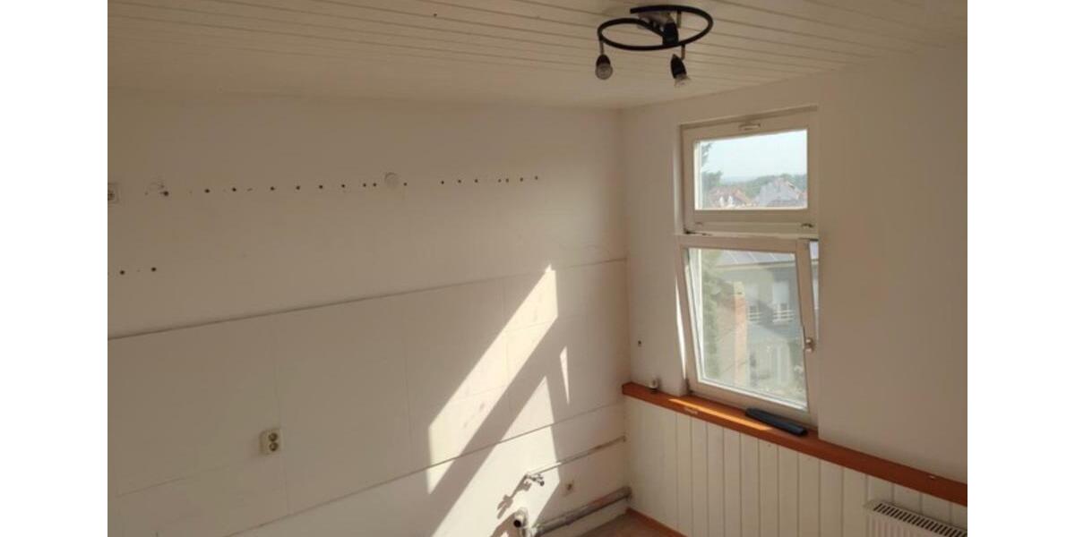 Dachgeschoßwohnung Apolda - 4 Zimmer, 88 m&sup2;, 660&euro; | Angebot:22479618