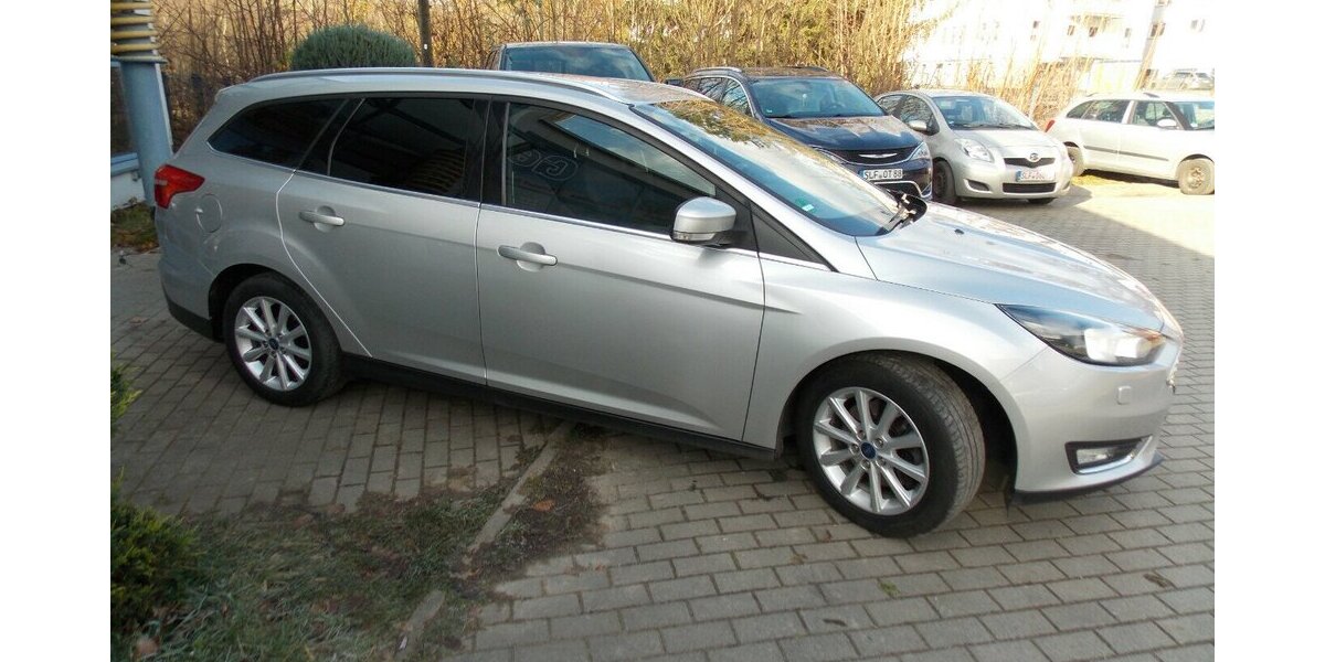 Ford Focus 1.5 Titanium Navi