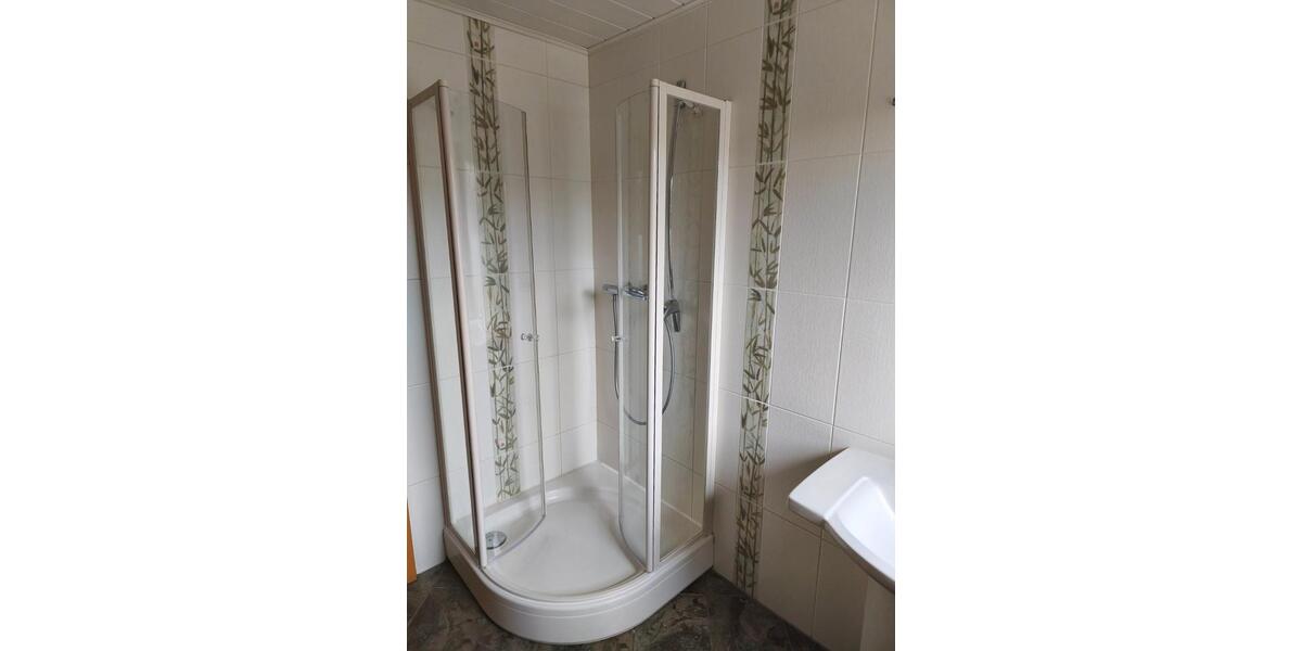 Etagenwohnung Jena Burgau - 2 Zimmer, 77 m&sup2;, 766&euro; | Angebot:26021512