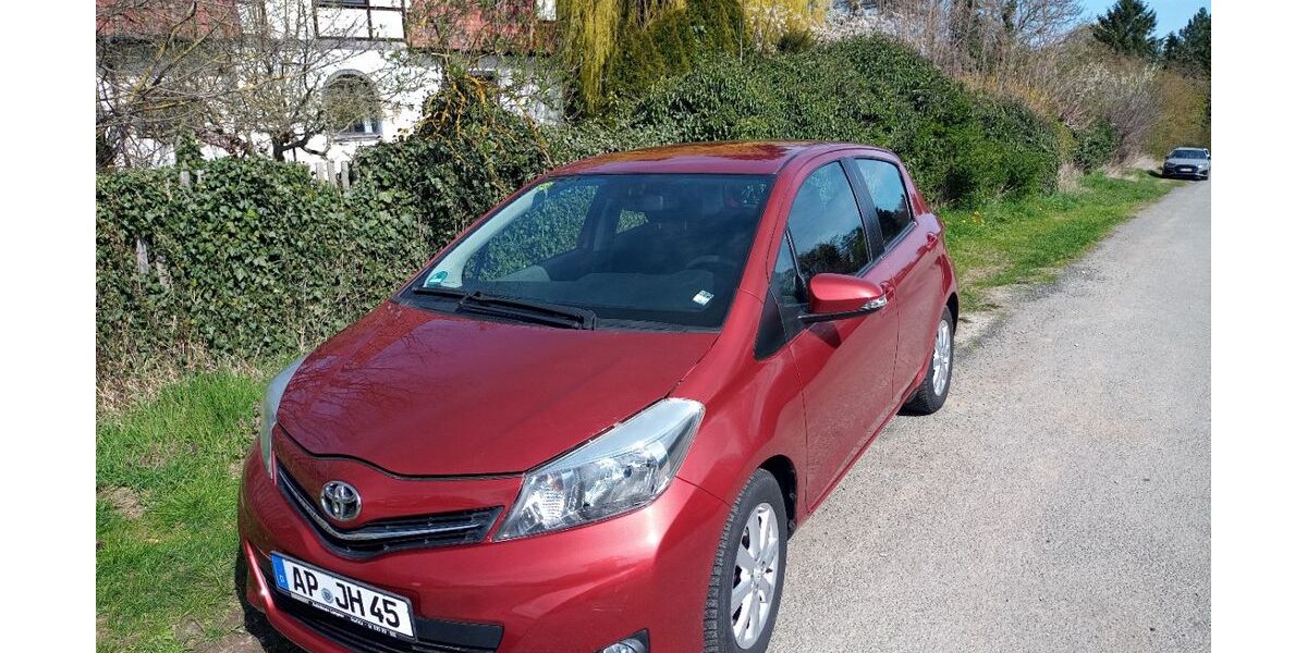 Toyota Yaris 61.200 km 7.300 &euro; Weimar 99423