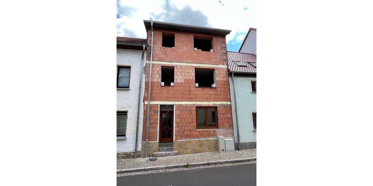 Einfamilienhaus Bad Sulza - 5 Zimmer, 127 m&sup2;, 35.000&euro; | Angebot:25922419