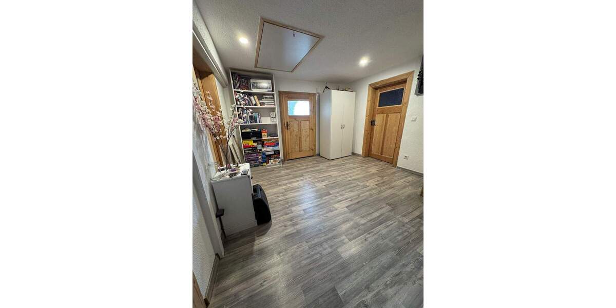 Einfamilienhaus Erfurt Töttelstädt - 9 Zimmer, 175 m&sup2;, 360.000&euro; | Angebot:25685659