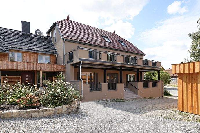 Einfamilienhaus Erfurt Linderbach - 7 Zimmer, 300 m&sup2;, 2.900&euro; | Angebot:25670888
