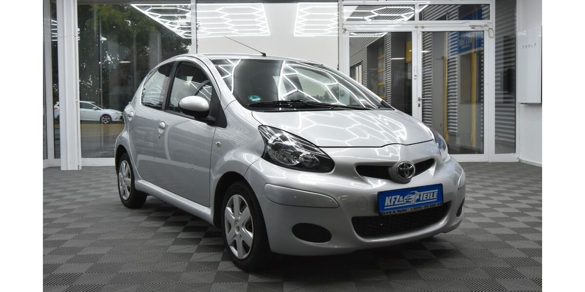 Toyota Aygo (X) 48.000 km 4.980 &euro; Erfurt 99092