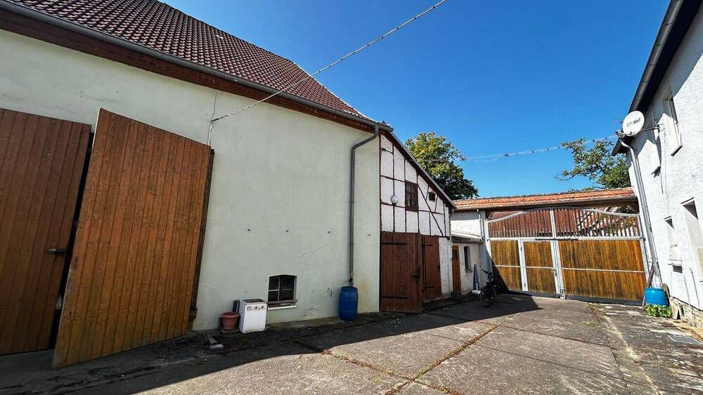 Einfamilienhaus Guthmannshausen Guthmannshausen - 8 Zimmer, 213 m&sup2;, 140.000&euro; | Angebot:25745772