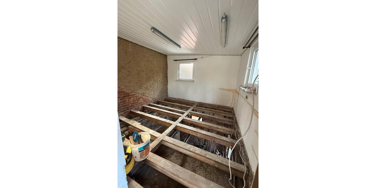 Einfamilienhaus Am Ettersberg - 6 Zimmer, 180 m&sup2;, 135.000&euro; | Angebot:23810796