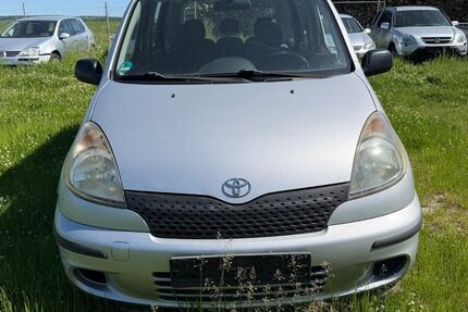 Toyota Yaris 296.054 km 1.590 &euro; Apolda 99510