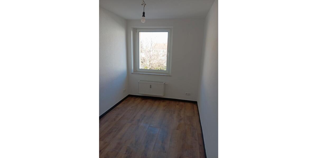 Etagenwohnung Apolda - 3 Zimmer, 65 m&sup2;, 600&euro; | Angebot:26016306