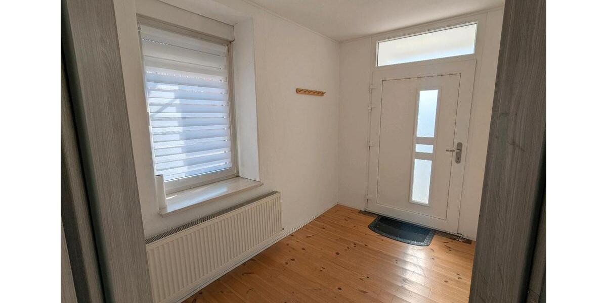 Erdgeschoßwohnung Apolda - 3.5 Zimmer, 95 m&sup2;, 100.000&euro; | Angebot:24517298
