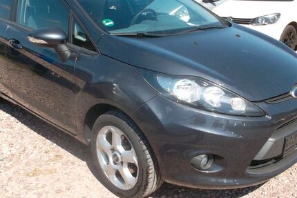 Ford Fiesta 61.000 km 4.999 &euro; erfurt 99087