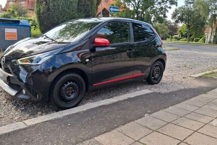 Toyota Aygo (X) 26.060 km 11.100 &euro; Erfurt 99096