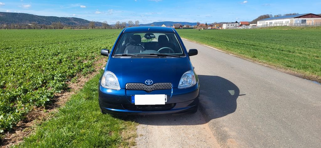 Toyota Yaris 185.000 km 1.900 &euro; Kahla 07768