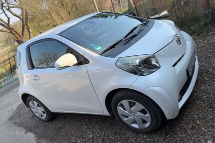 Toyota IQ 105.000 km 3.995 &euro; Erfurt 99092