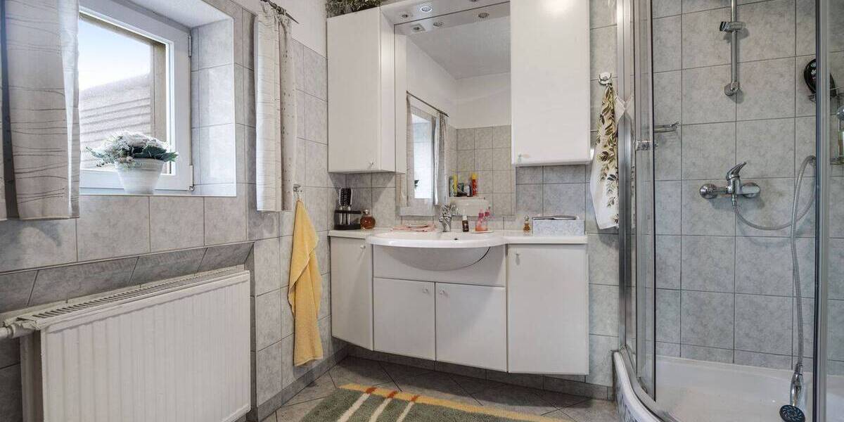 Doppelhaushälfte Erfurt Hohenwinden - 6 Zimmer, 180 m&sup2;, 400.000&euro; | Angebot:26158898