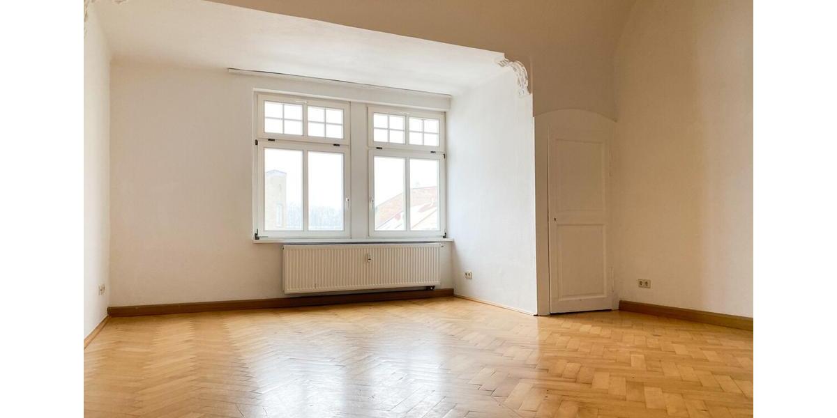 Dachgeschoßwohnung Apolda - 2 Zimmer, 66 m&sup2;, 396&euro; | Angebot:24802005