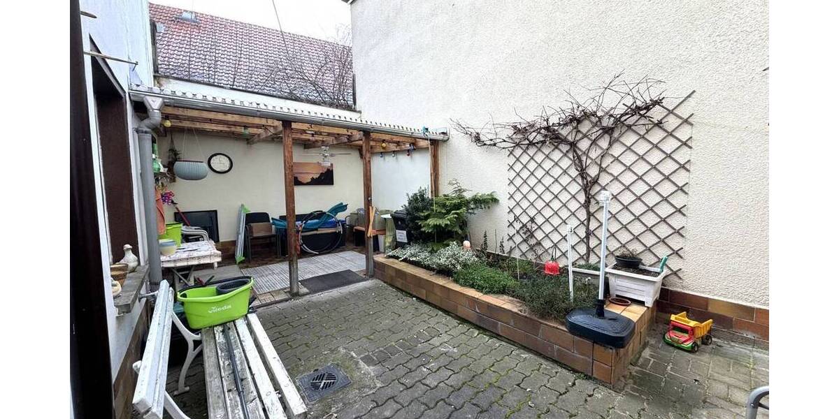 Mehrfamilienhaus, Wohnhaus Rudolstadt Zentrum - 7 Zimmer, 180 m&sup2;, 120.000&euro; | Angebot:25676529