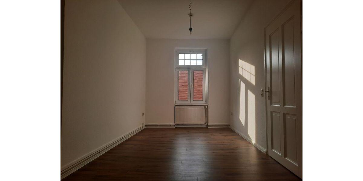 Etagenwohnung Erfurt - 4 Zimmer, 102 m&sup2;, 900&euro; | Angebot:26413437