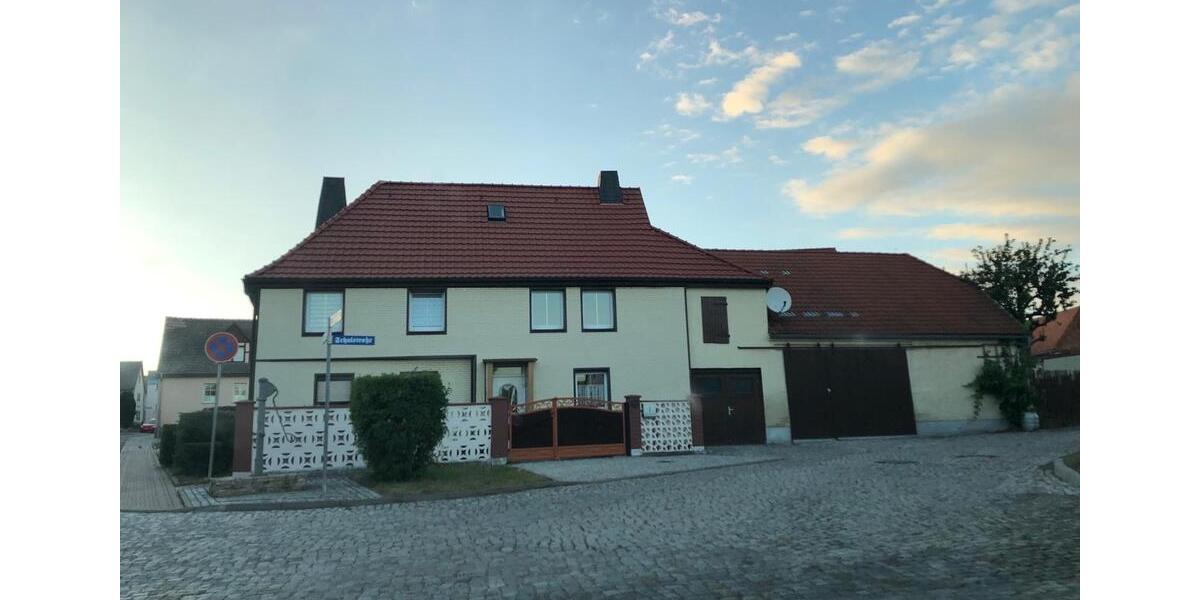 Einfamilienhaus Buttstädt - 9 Zimmer, 150 m&sup2;, 141.000&euro; | Angebot:25480383