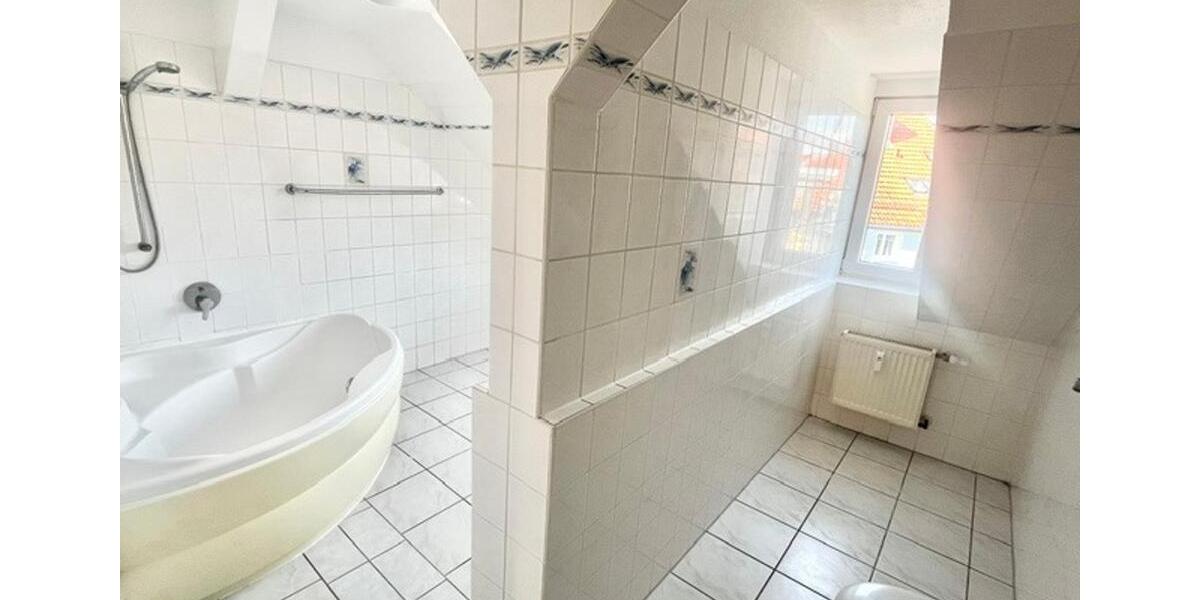 Dachgeschoßwohnung Erfurt Andreasvorstadt - 2.5 Zimmer, 82 m&sup2;, 725&euro; | Angebot:26476624
