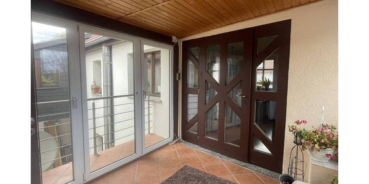 Einfamilienhaus Kölleda - 8 Zimmer, 267 m&sup2;, 279.000&euro; | Angebot:25676937