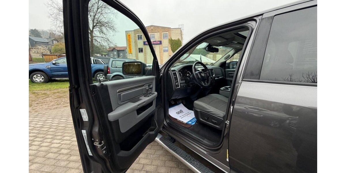 Dodge RAM 1500 5,7 HEMI 4+4 6 Sitzer 142.000 km 17.999 &euro; Rudolstadt 07407