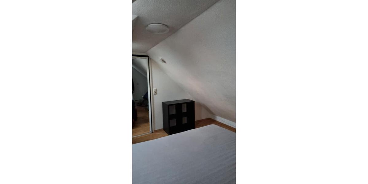 Dachgeschoßwohnung Jena Kernberge - 1 Zimmer, 28 m&sup2;, 290&euro; | Angebot:26234033