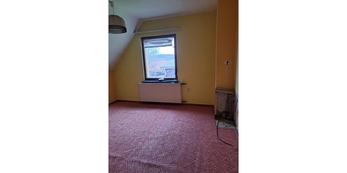 Einfamilienhaus Stadtilm - 7 Zimmer, 120 m&sup2;, 140.000&euro; | Angebot:24533046