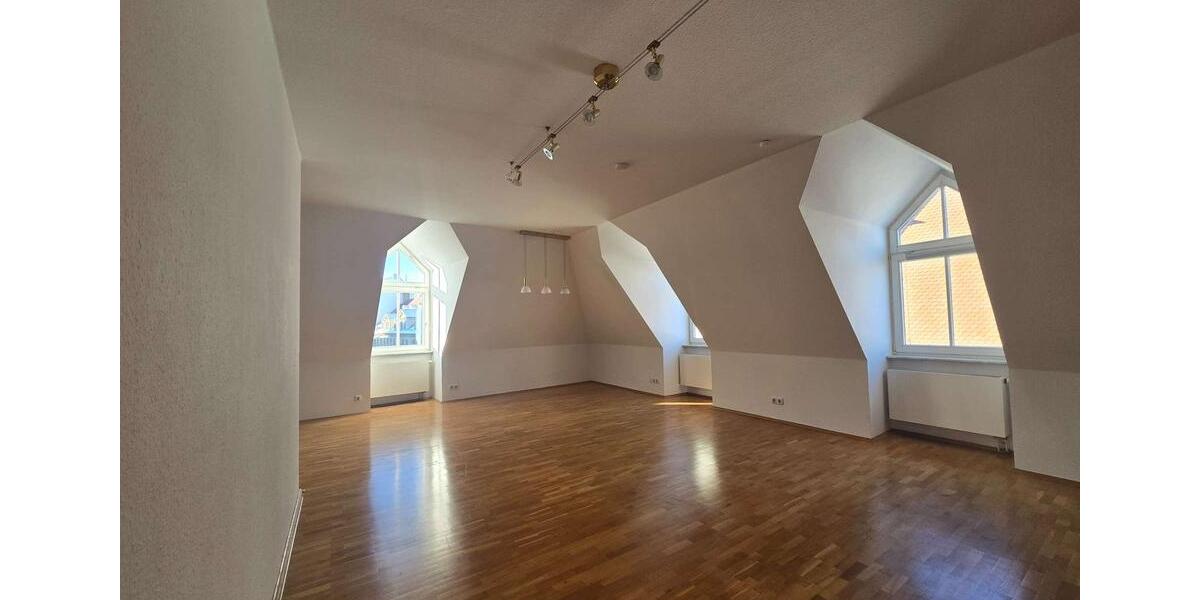 Etagenwohnung Erfurt - 2 Zimmer, 129 m&sup2;, 1.490&euro; | Angebot:24750428